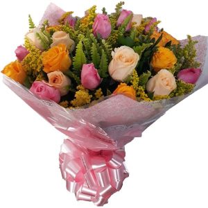 Buquê com 12 Rosas Cor Rosa, Chá e Amarelas