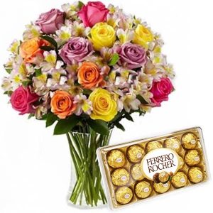 ARRANJO NO VASO G COM 12 ROSAS E ASTROMÉLIA COLORIDAS +CHOCOLATE 12 UN
