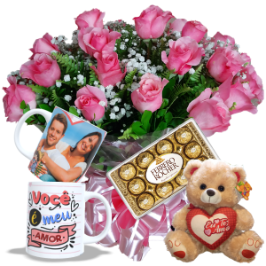 Buquê com 12 Rosas Cor Rosa+Caneca Personalizada+Chocolate 12un+Urso 30cm