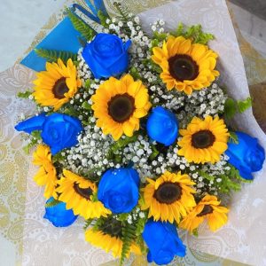 Buquê com 8 Rosas Azuis e 8 Girassóis