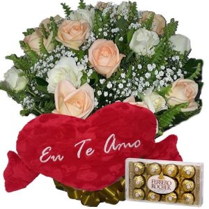 Buque com 12 Rosas chá e Branca+Chocolate 12un+Coração Pelúcia "Eu Te Amo" 62x34