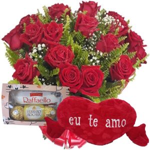 Buquê 12 Rosas Vermelhas+Coração Pelúcia "Eu Te Amo" 64x32+Chocolate 6un (Rafaello e Ferrero)